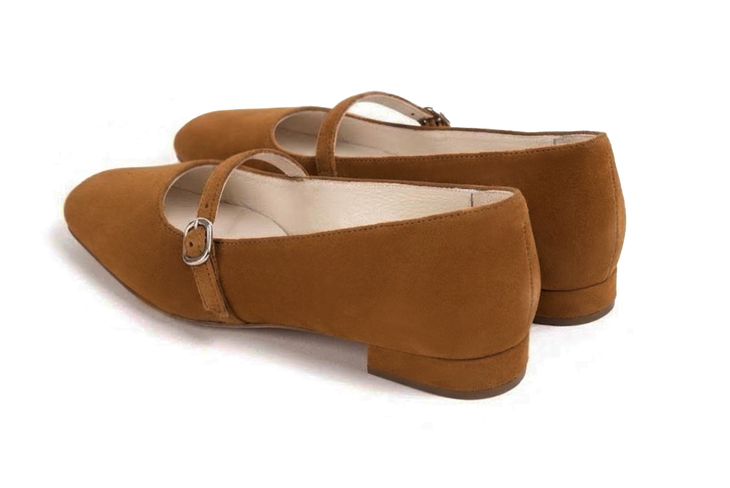 Women's cognac ballet flats with round toe and low block heel - Rear view